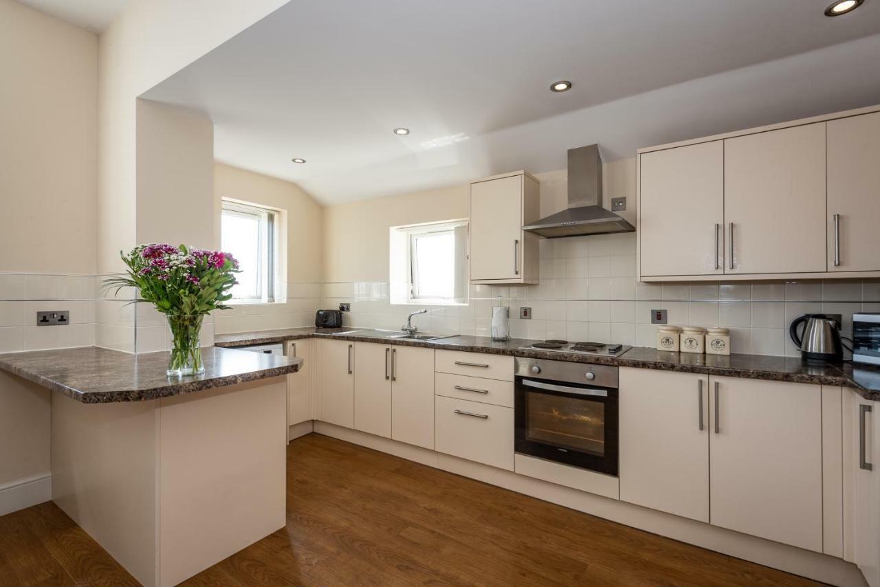 Waterview Deluxe Apartments Barrow-in-Furness Buitenkant foto